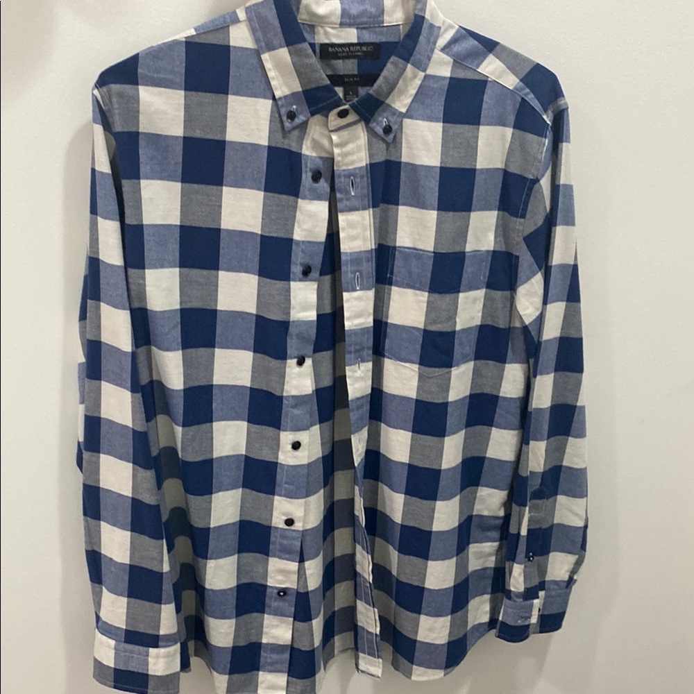 Banana Republic Men's Blue and White Plaid LUXE Flannel Shirt. Slim fit. Large.